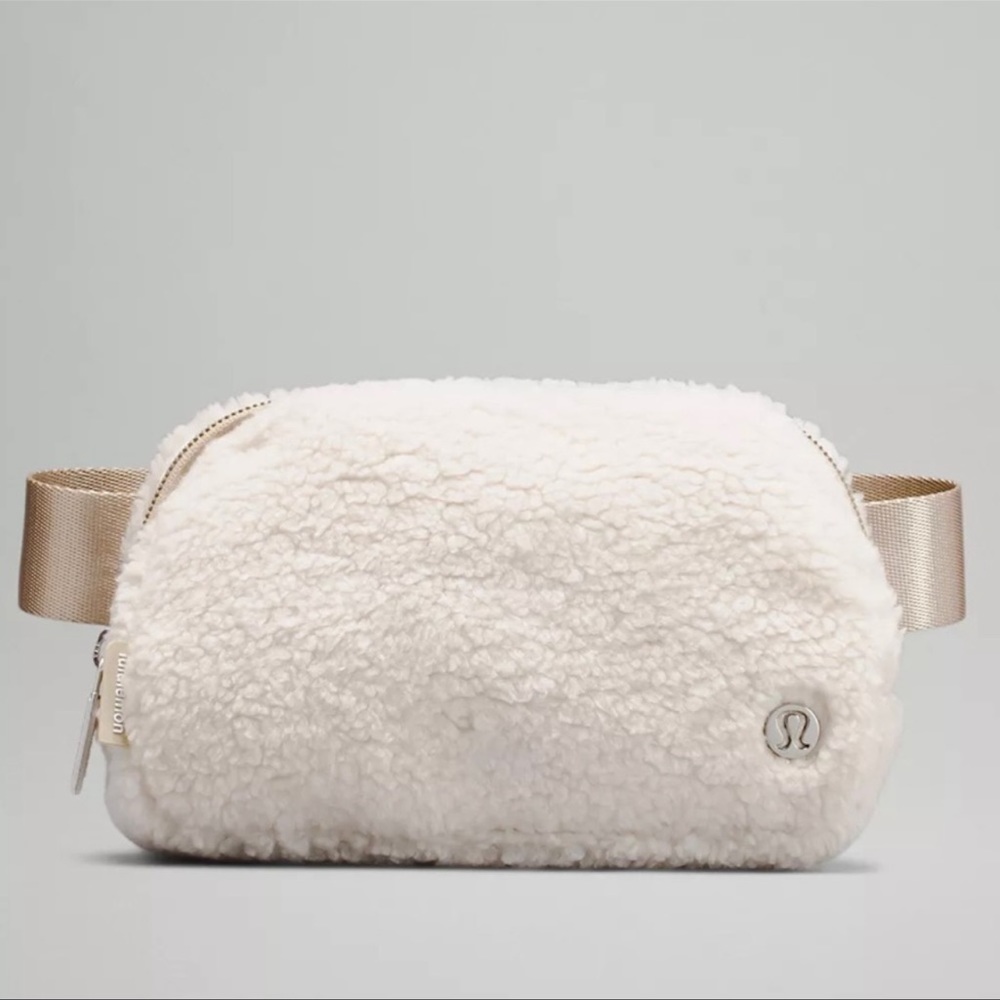 Lululemon Everywhere Fleece Belt Bag